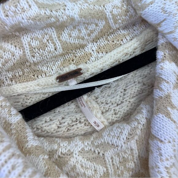 Free people boho chevron cowl neck oversized sweater - Picture 2 of 7